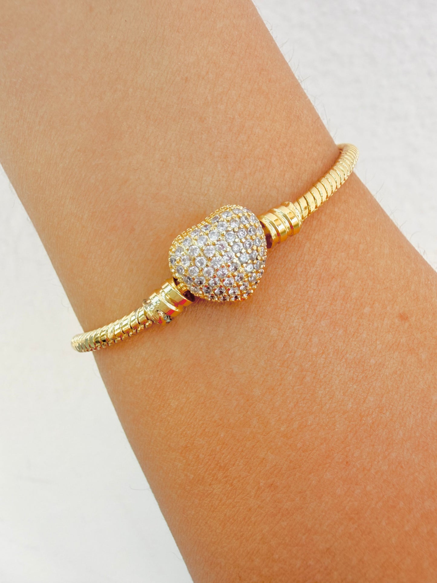 Pulsera Corazón Pavé 💛✨