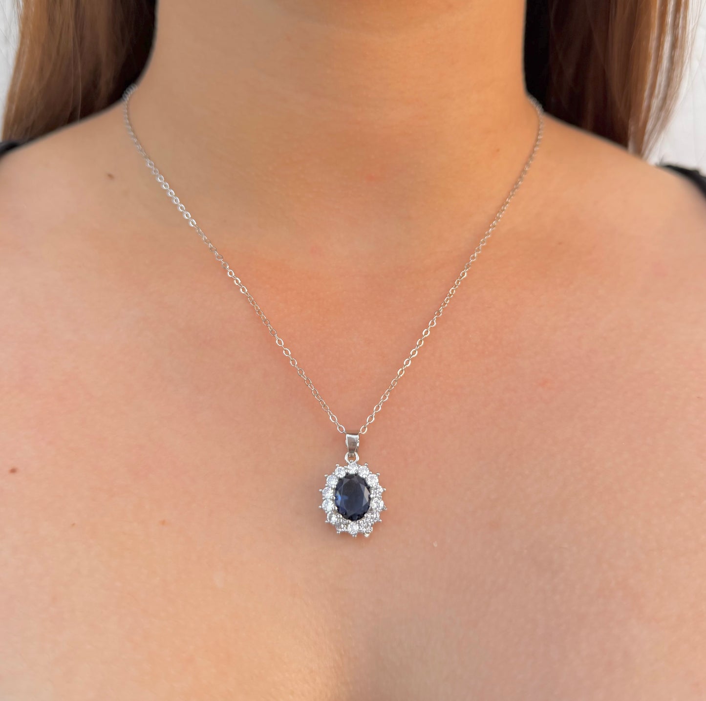 Collar estilo Princesa Diana 👑
