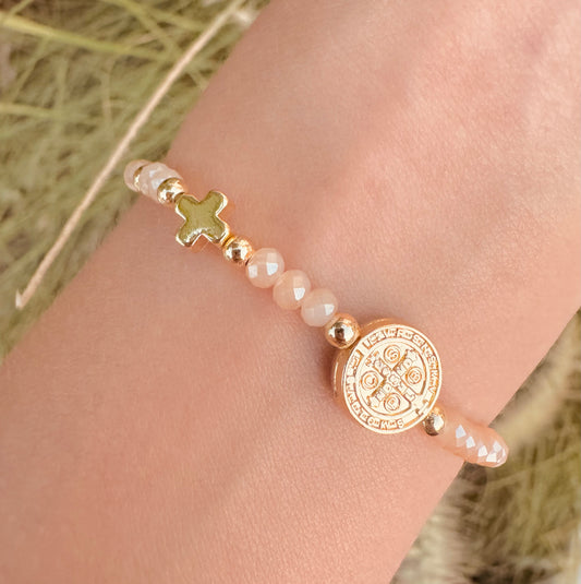 Pulseras de San Benito con Cuentas Facetadas y Cruz Dorada