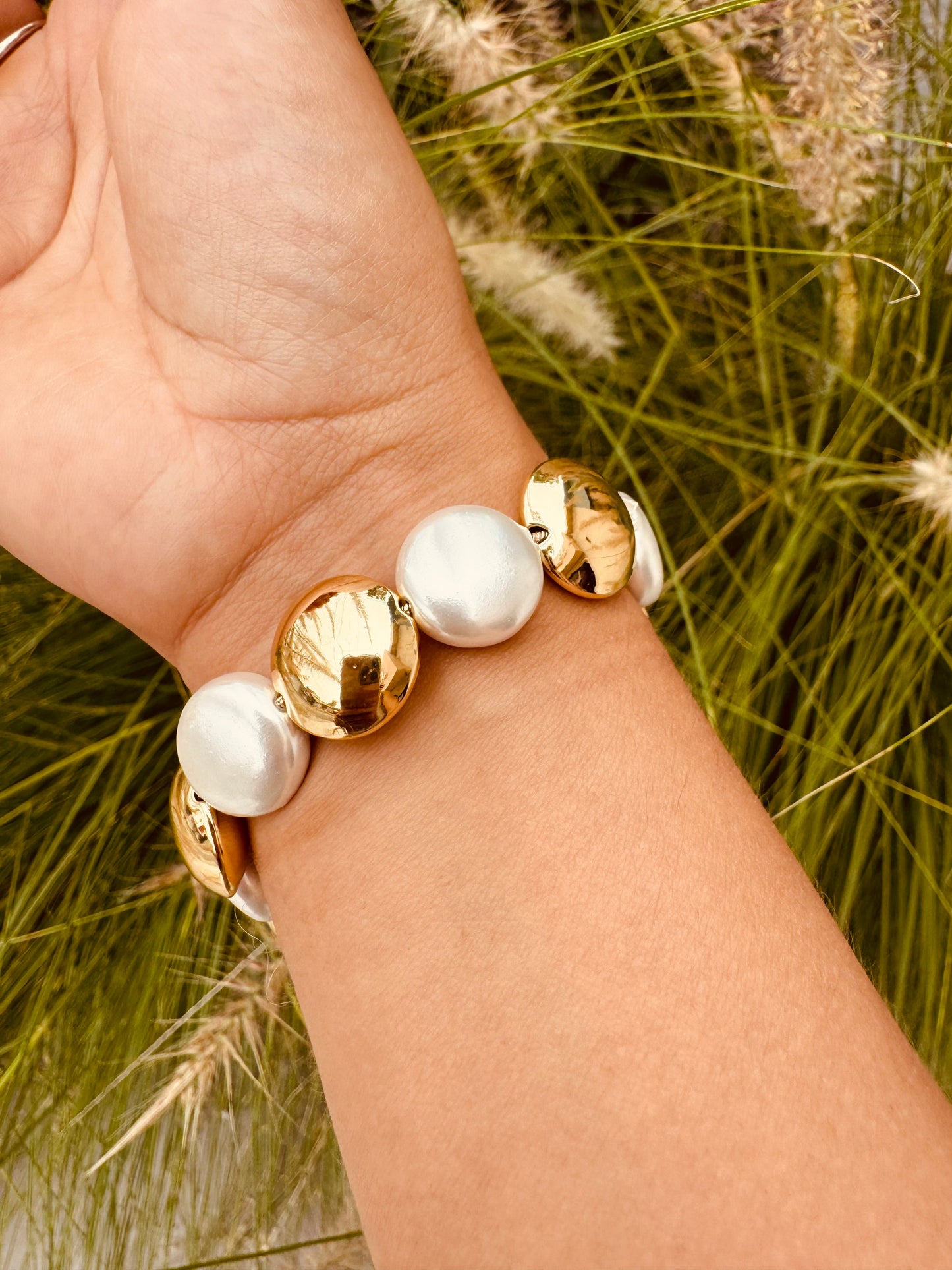 Pulsera de Perlas y Oro Pulido