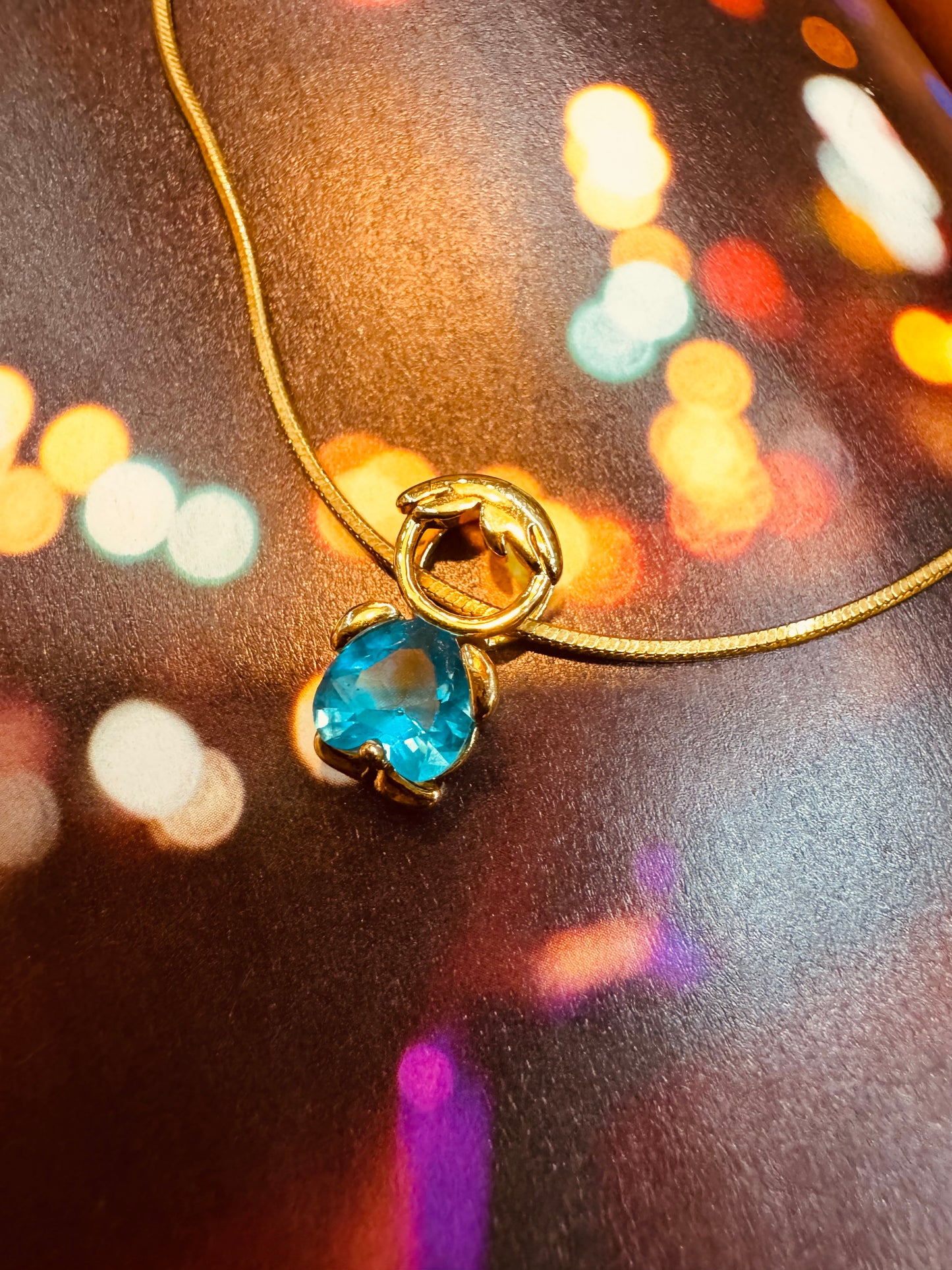 Collar con Dijes de Niños y Niña