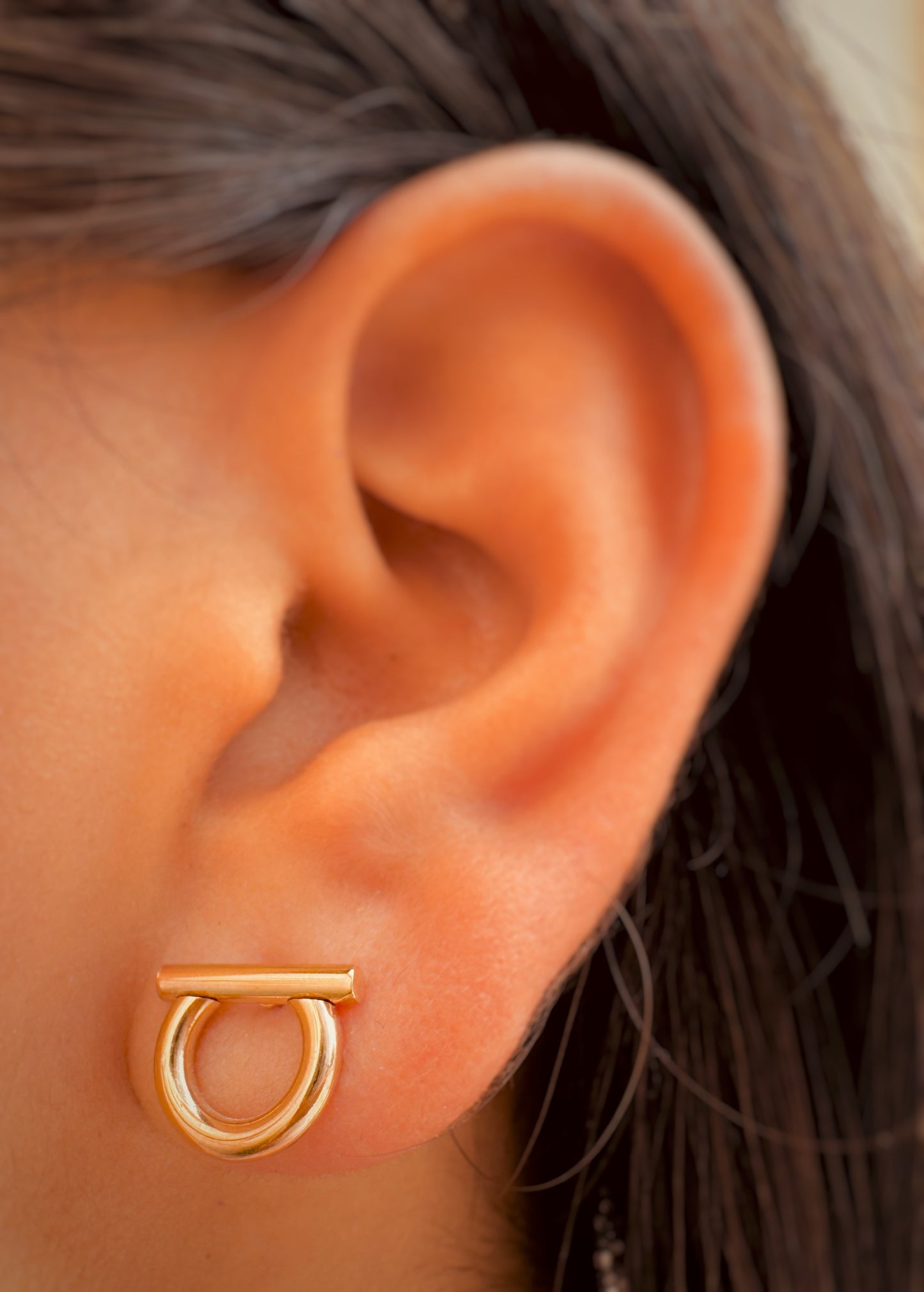Aretes Tipo Ferragamo - Estilo Minimalista