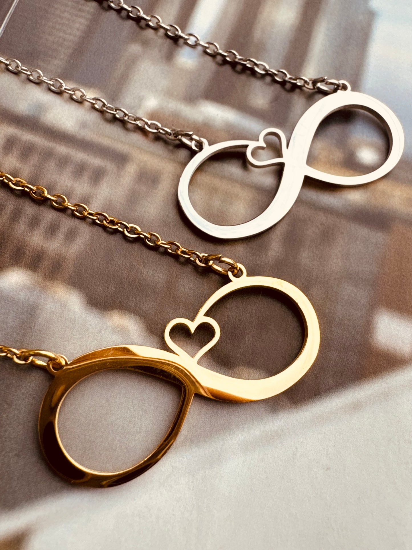 Collar Personalizable Infinito con Corazón