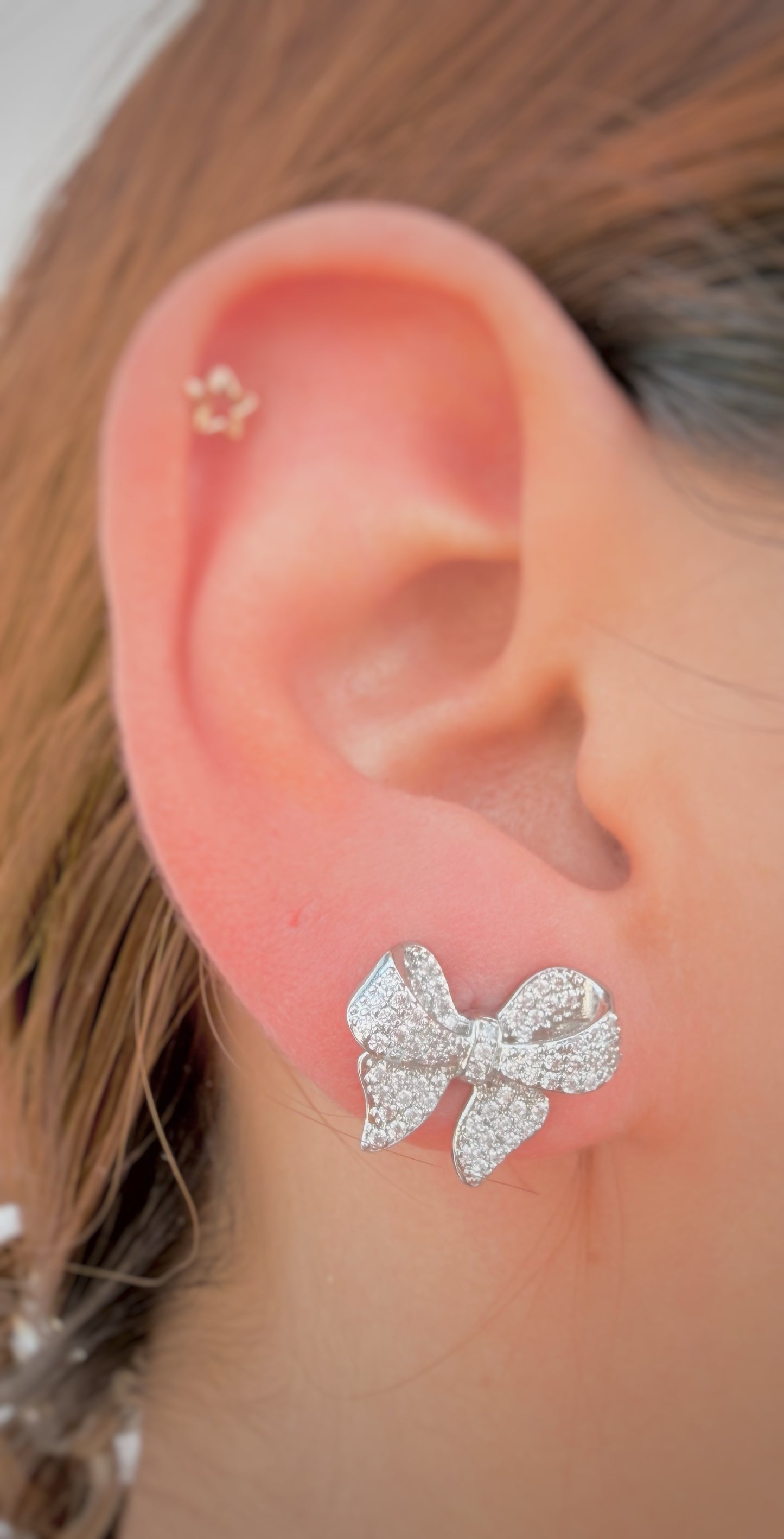 Aretes Moño Brillante Plateado