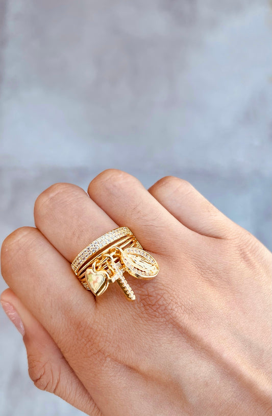 Anillo con Charms Religiosos Dorado