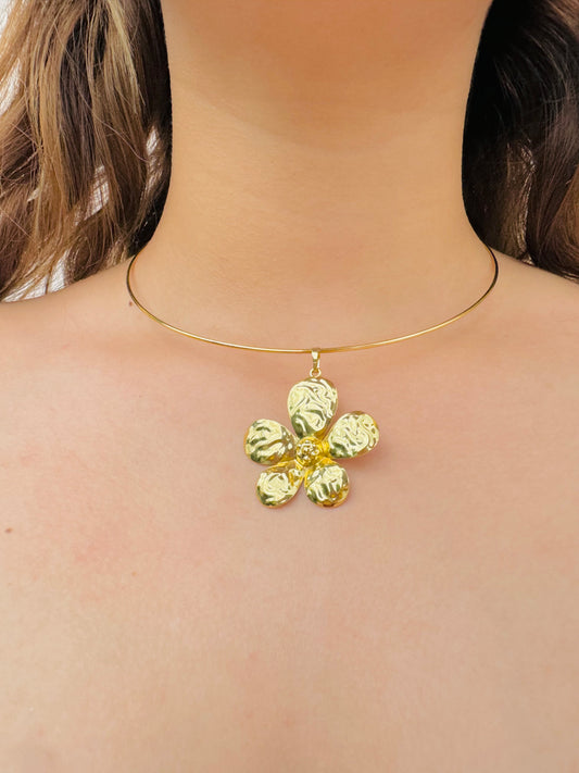 Collar Flor Dorada / Heylola