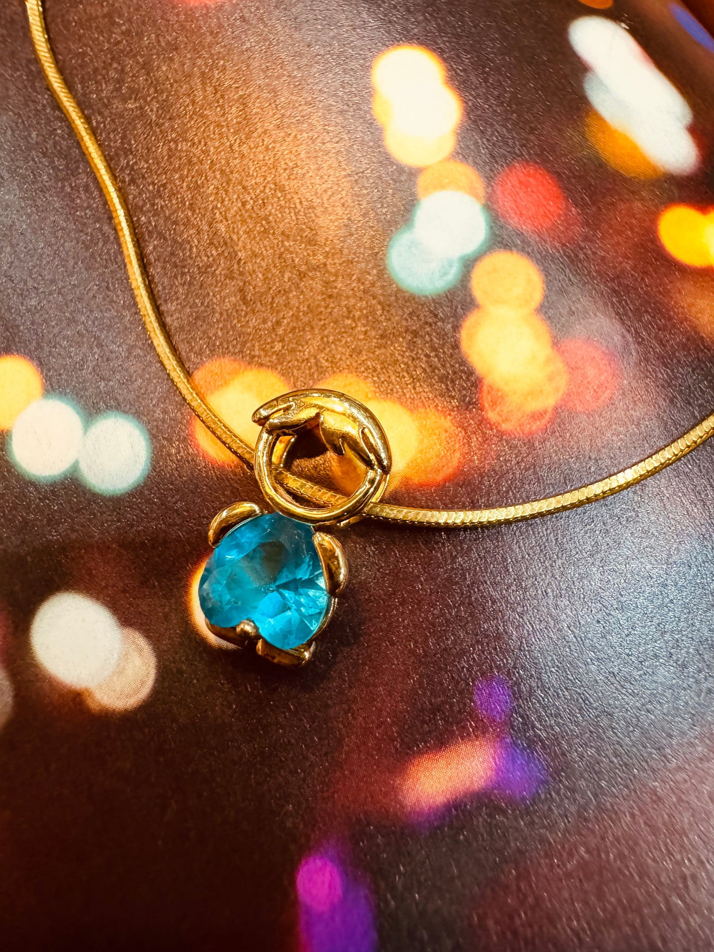 Collar con Dijes de Niños y Niña