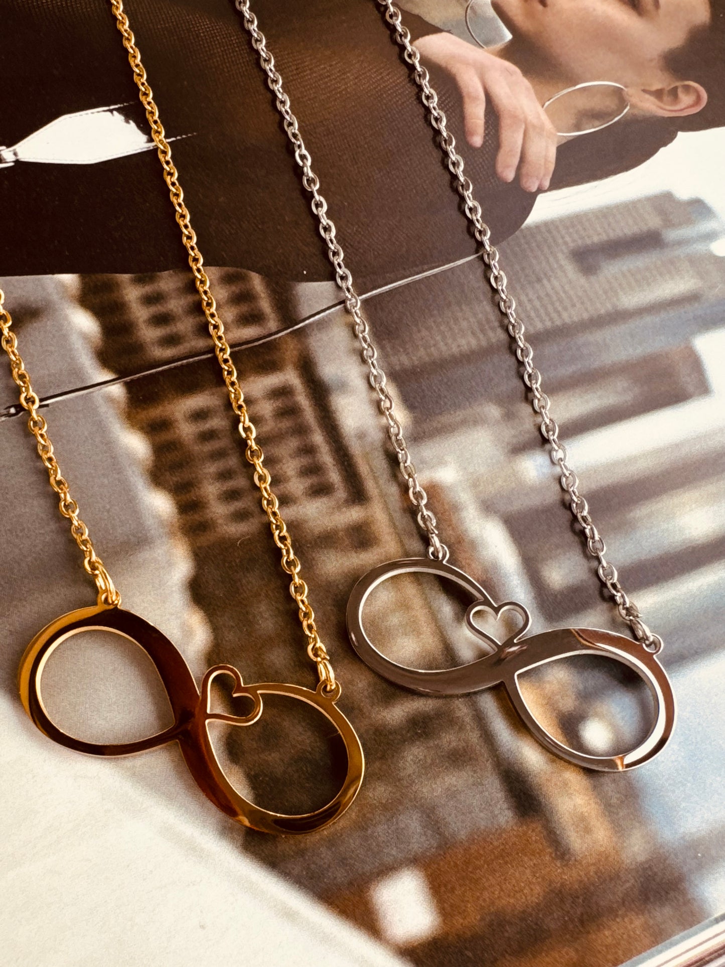 Collar Personalizable Infinito con Corazón
