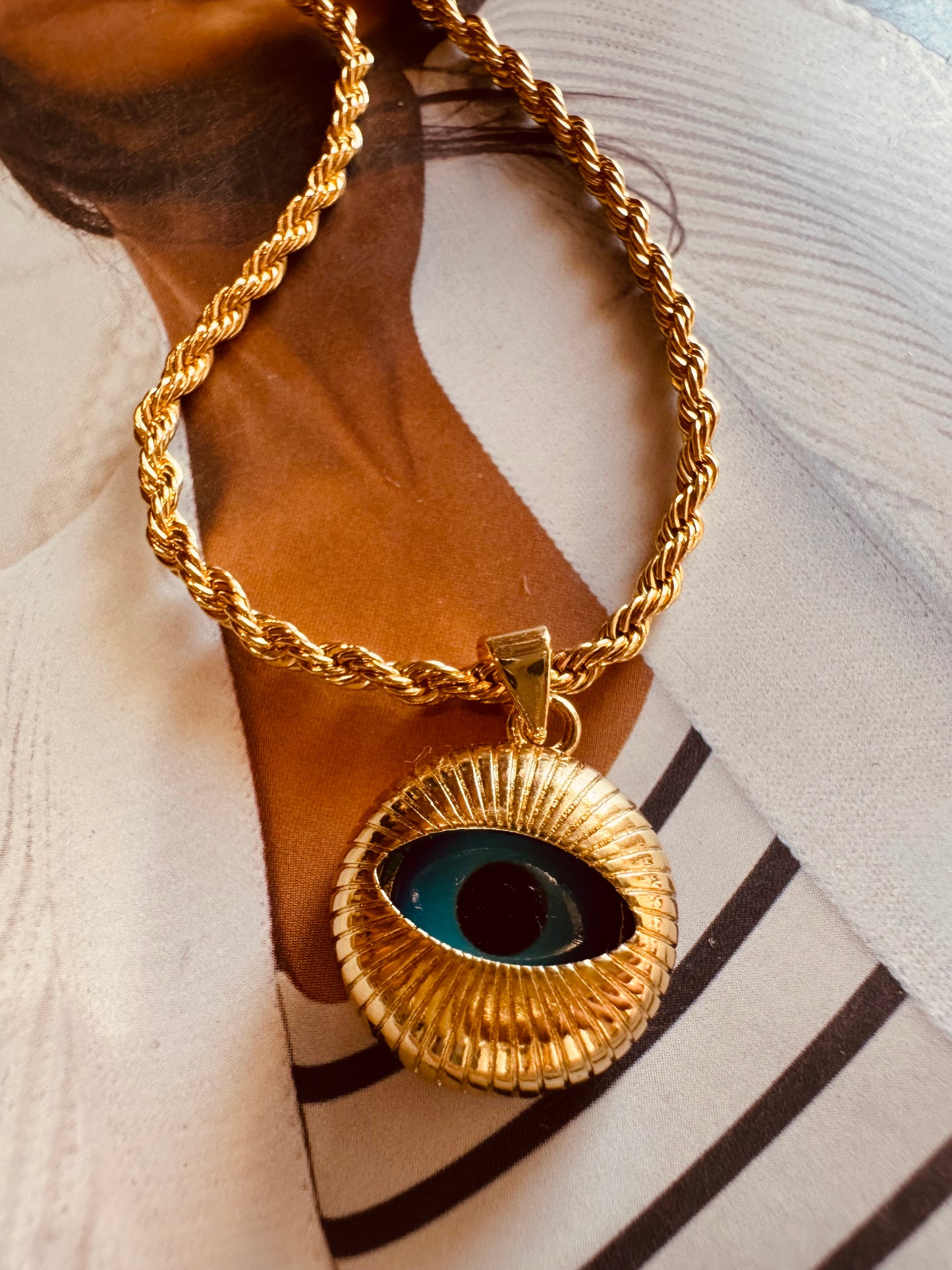 Collar Ojo Turco Dorado