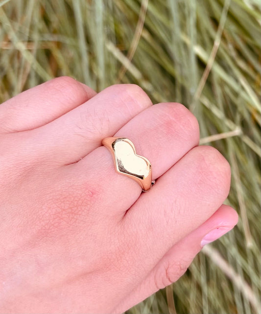 Anillos de corazón chapados en oro y plata