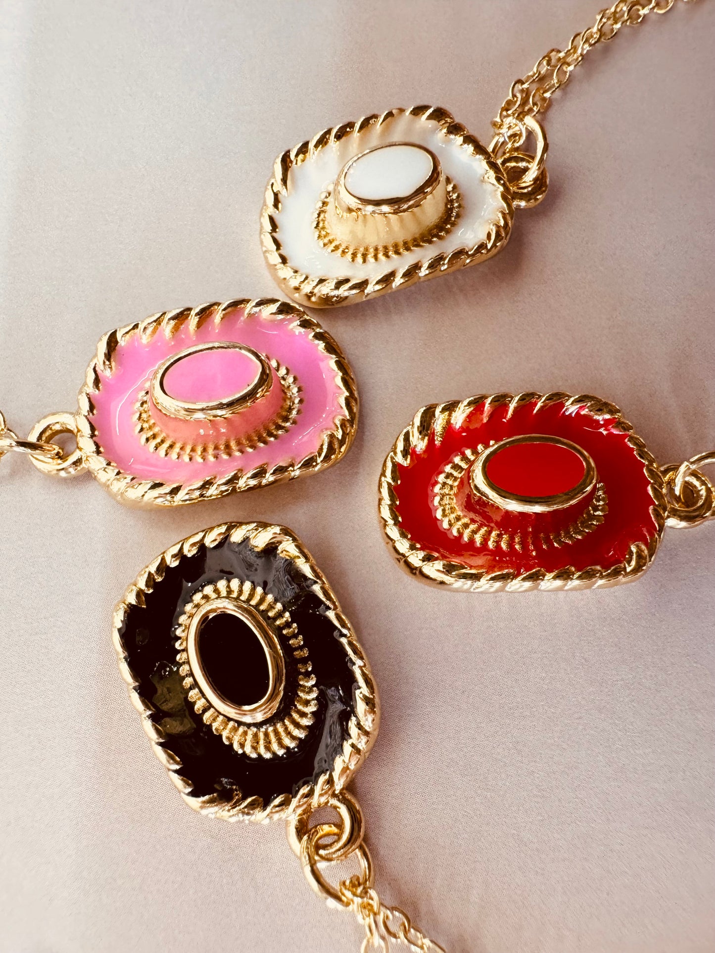 Collar Sombrero Vaquero Esmaltado