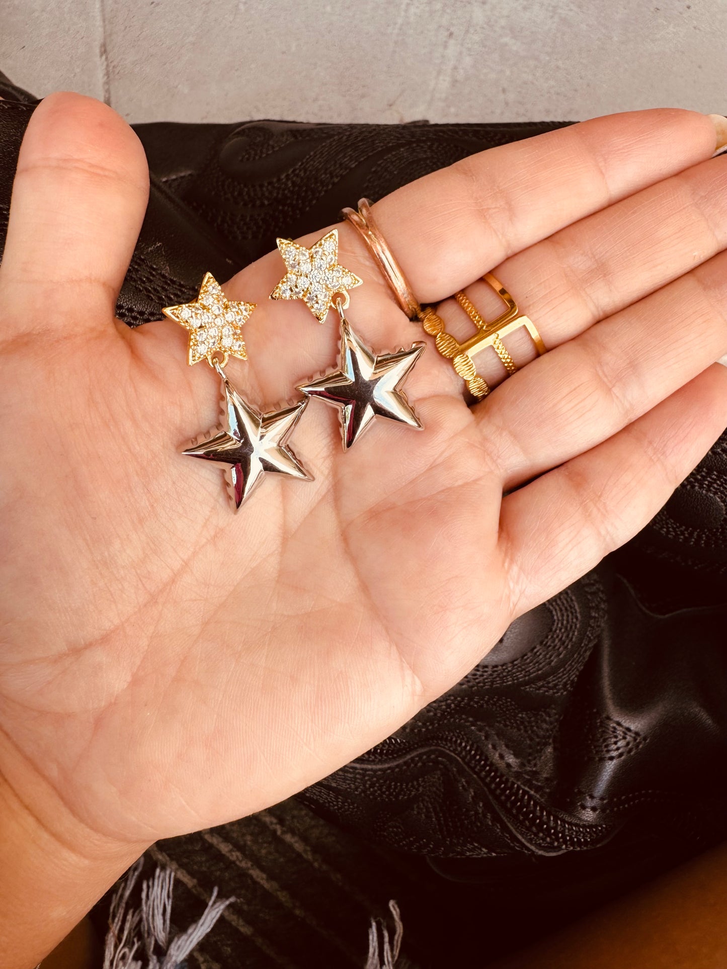 Aretes de Estrella Doble con Zirconias