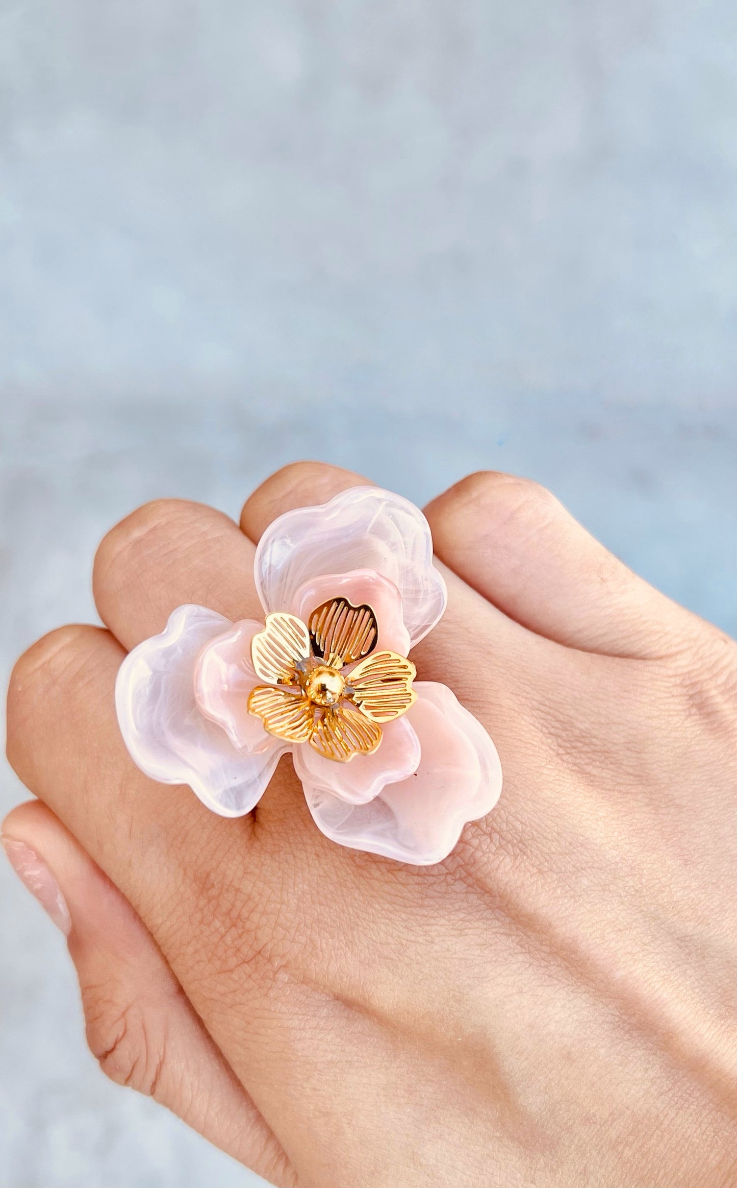 Anillo Flor Translúcida